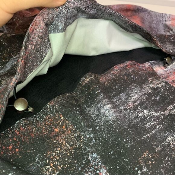 Lululemon The Rain Is Calling Jacket II in Azurite Poppy Coral Multi - Picture 10 of 11